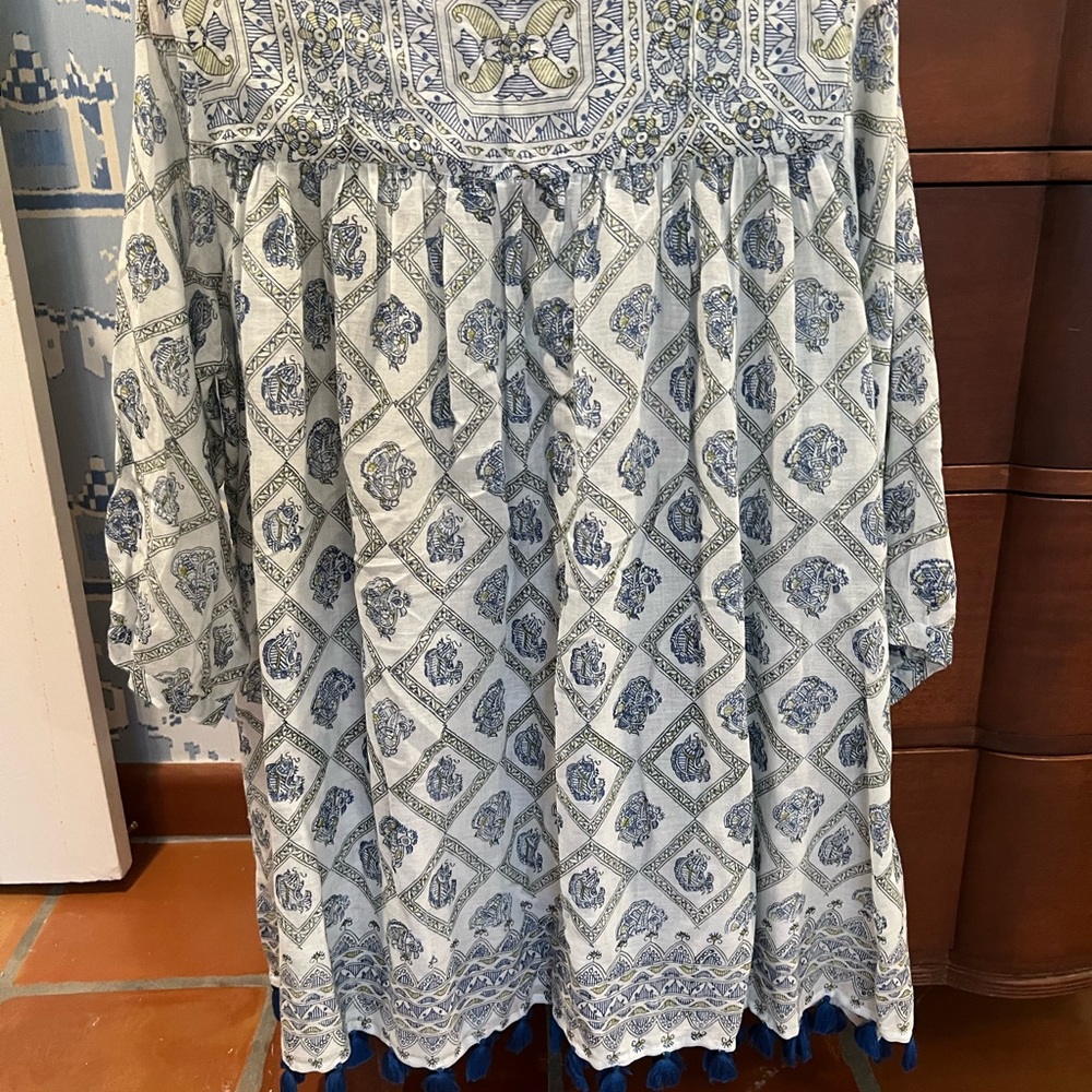 Roller Rabbit Embroidered Boho Tunic Top - Blue and White - Picture 5 of 6